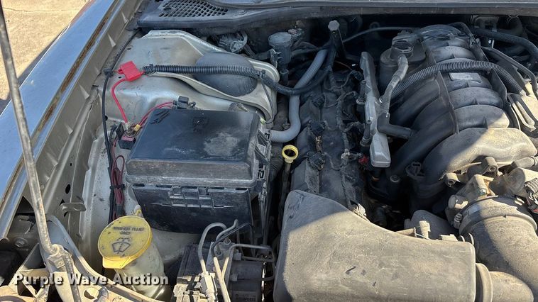 image for item DT0032 2010 Dodge Charger 