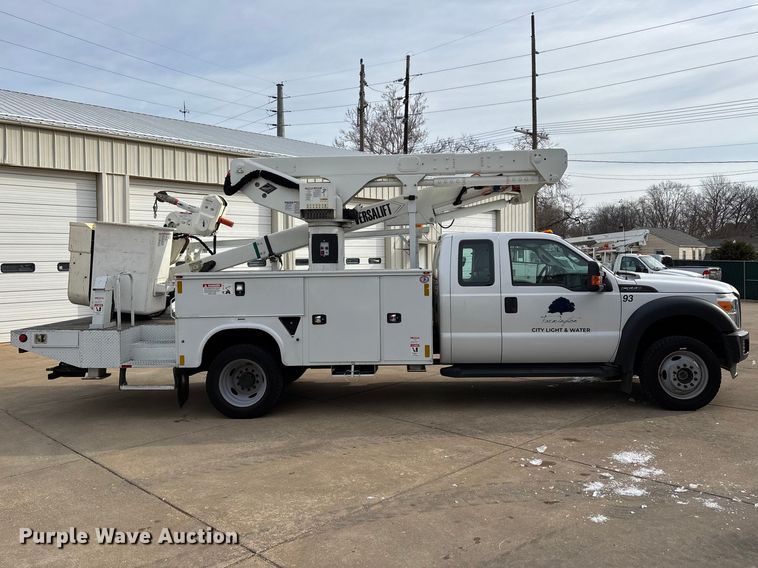image for item DT0033 2014 Ford F550 Ext. Cab bucket truck