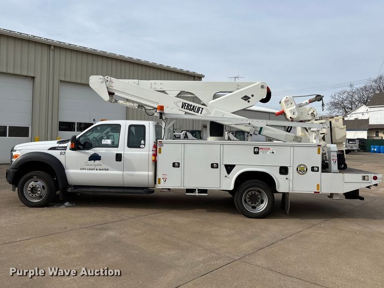 image for item DT0033 2014 Ford F550 Ext. Cab bucket truck