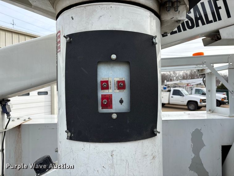 image for item DT0033 2014 Ford F550 Ext. Cab bucket truck