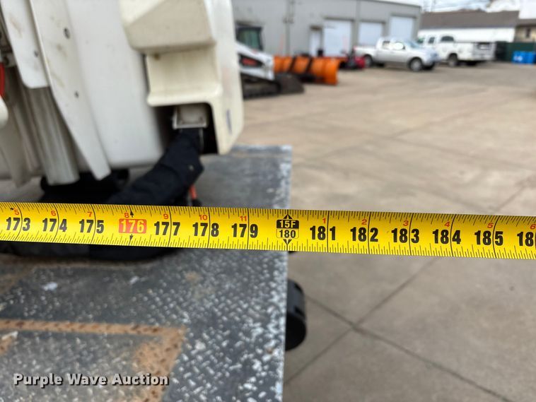 image for item DT0033 2014 Ford F550 Ext. Cab bucket truck