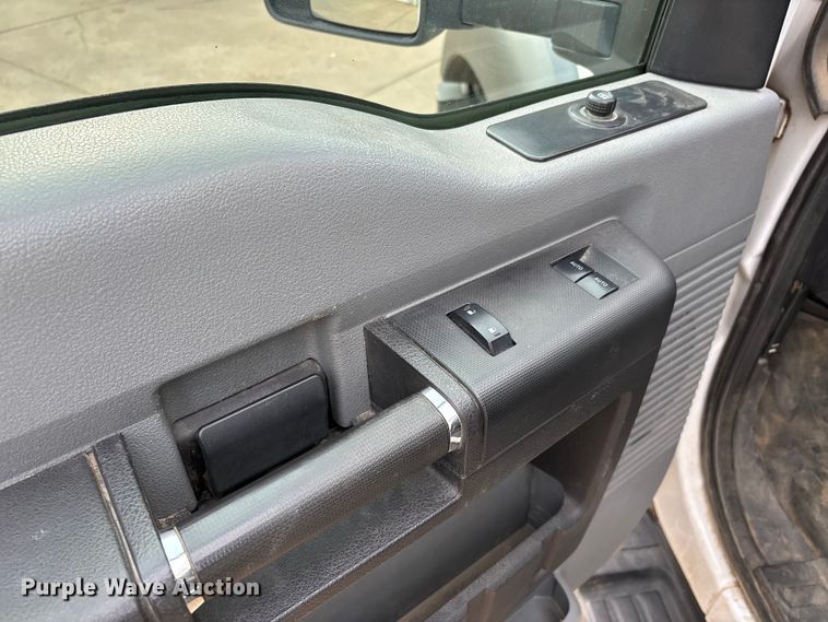 image for item DT0033 2014 Ford F550 Ext. Cab bucket truck