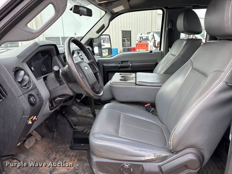 image for item DT0033 2014 Ford F550 Ext. Cab bucket truck