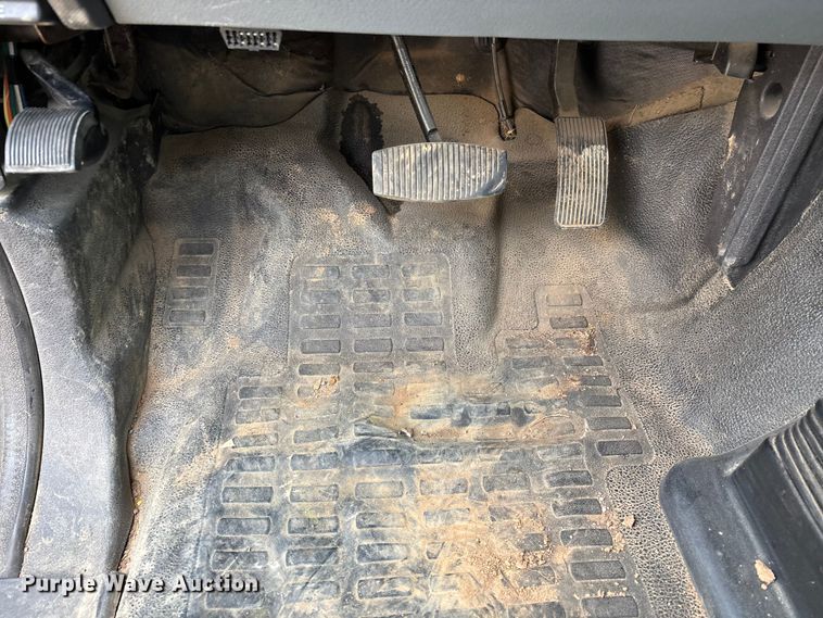 image for item DT0033 2014 Ford F550 Ext. Cab bucket truck