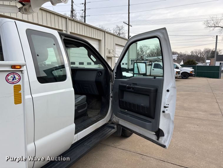 image for item DT0033 2014 Ford F550 Ext. Cab bucket truck