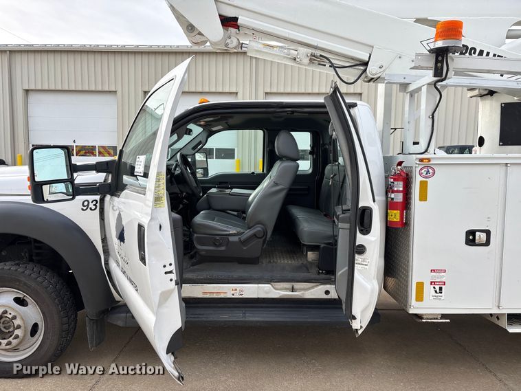 image for item DT0033 2014 Ford F550 Ext. Cab bucket truck