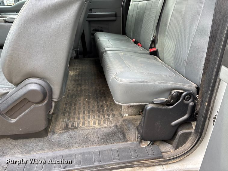 image for item DT0033 2014 Ford F550 Ext. Cab bucket truck