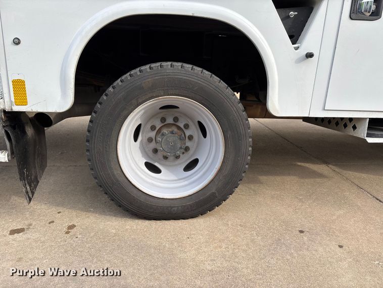 image for item DT0033 2014 Ford F550 Ext. Cab bucket truck