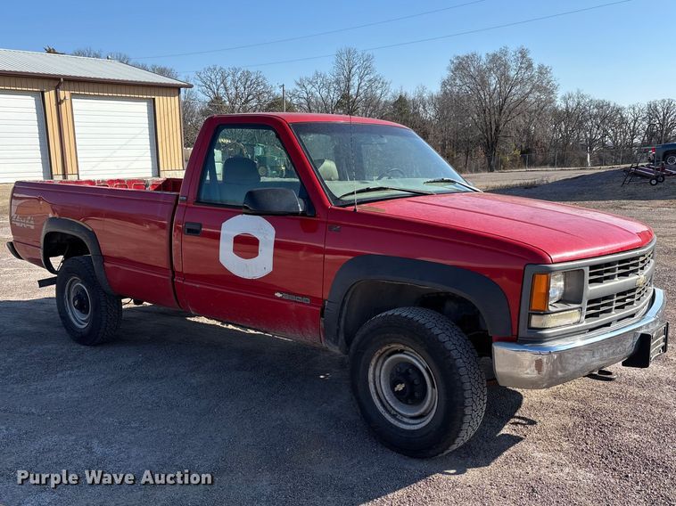 image for item DT0038 1997 Chevrolet K2500 Cheyenne pickup truck