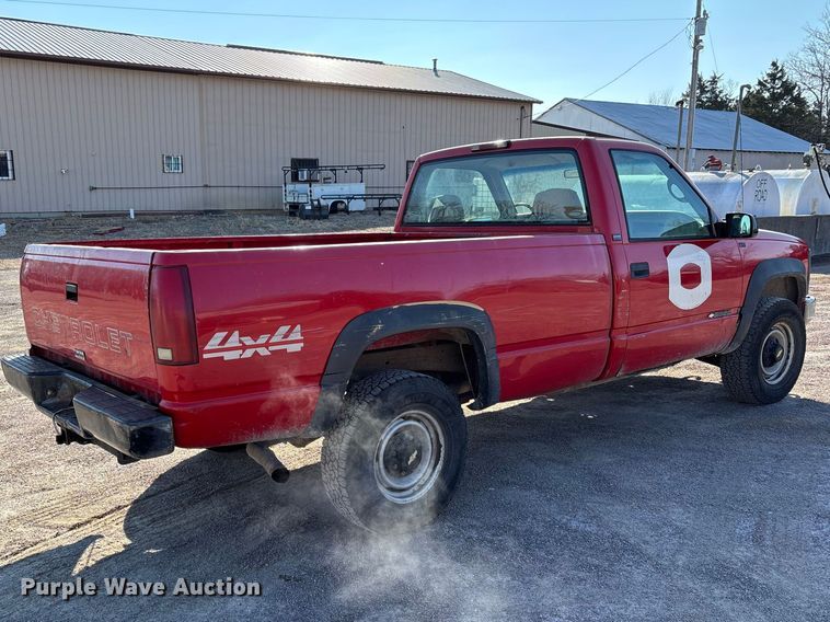 image for item DT0038 1997 Chevrolet K2500 Cheyenne pickup truck