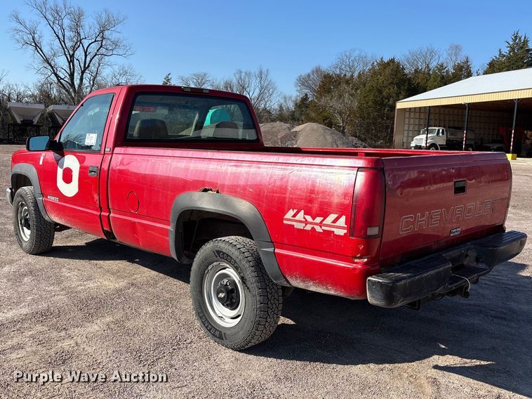 image for item DT0038 1997 Chevrolet K2500 Cheyenne pickup truck