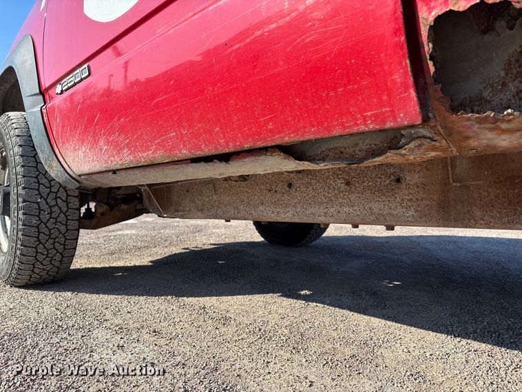 image for item DT0038 1997 Chevrolet K2500 Cheyenne pickup truck