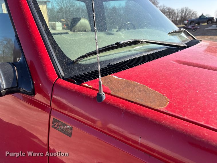 image for item DT0038 1997 Chevrolet K2500 Cheyenne pickup truck