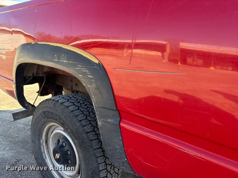 image for item DT0038 1997 Chevrolet K2500 Cheyenne pickup truck