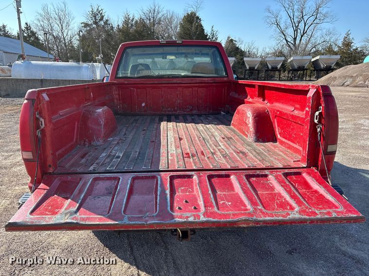 image for item DT0038 1997 Chevrolet K2500 Cheyenne pickup truck