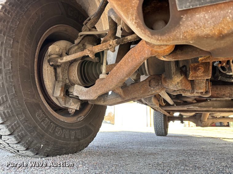 image for item DT0038 1997 Chevrolet K2500 Cheyenne pickup truck