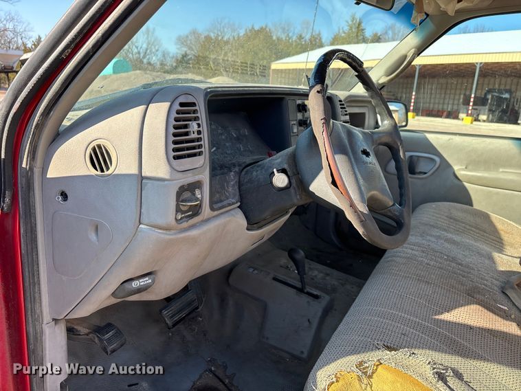 image for item DT0038 1997 Chevrolet K2500 Cheyenne pickup truck