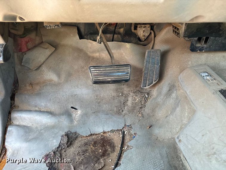 image for item DT0038 1997 Chevrolet K2500 Cheyenne pickup truck