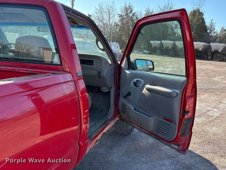 image for item DT0038 1997 Chevrolet K2500 Cheyenne pickup truck