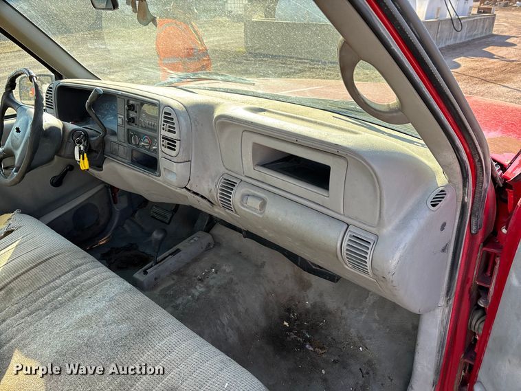 image for item DT0038 1997 Chevrolet K2500 Cheyenne pickup truck