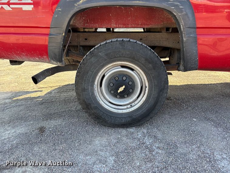 image for item DT0038 1997 Chevrolet K2500 Cheyenne pickup truck