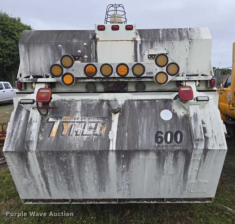 image for item DU2580 2009 International Dura Star street sweeper