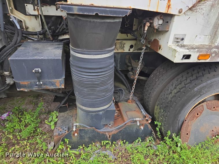 image for item DU2580 2009 International Dura Star street sweeper