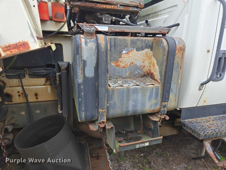 image for item DU2580 2009 International Dura Star street sweeper