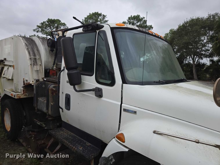 image for item DU2580 2009 International Dura Star street sweeper
