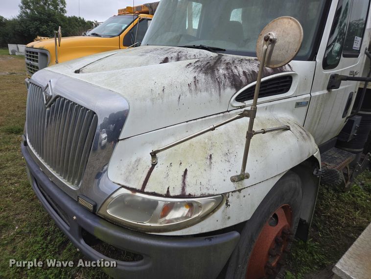 image for item DU2580 2009 International Dura Star street sweeper