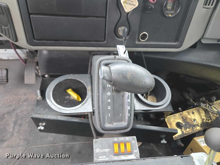 image for item DU2580 2009 International Dura Star street sweeper