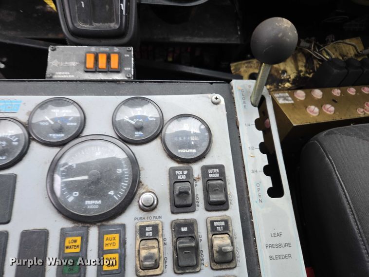 image for item DU2580 2009 International Dura Star street sweeper