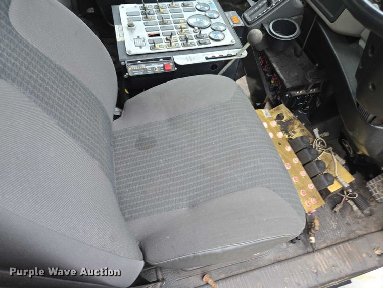 image for item DU2580 2009 International Dura Star street sweeper