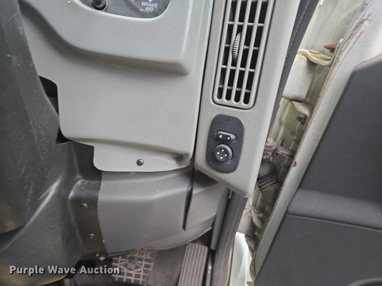 image for item DU2580 2009 International Dura Star street sweeper