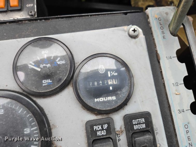 image for item DU2580 2009 International Dura Star street sweeper