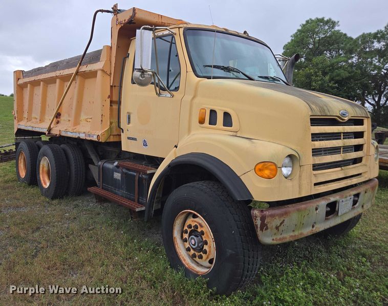 image for item DU2586 2000 Sterling L7501 dump truck
