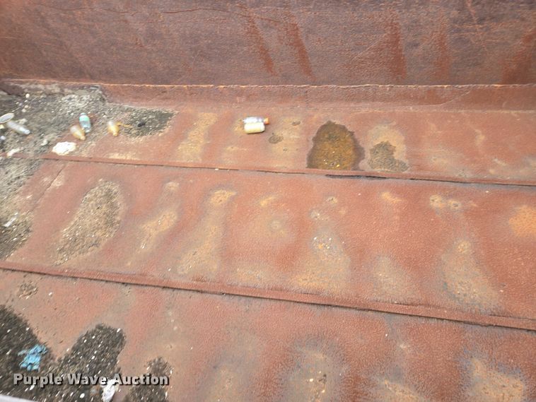 image for item DU2586 2000 Sterling L7501 dump truck