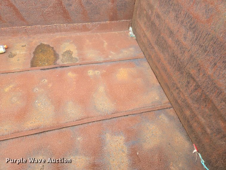 image for item DU2586 2000 Sterling L7501 dump truck