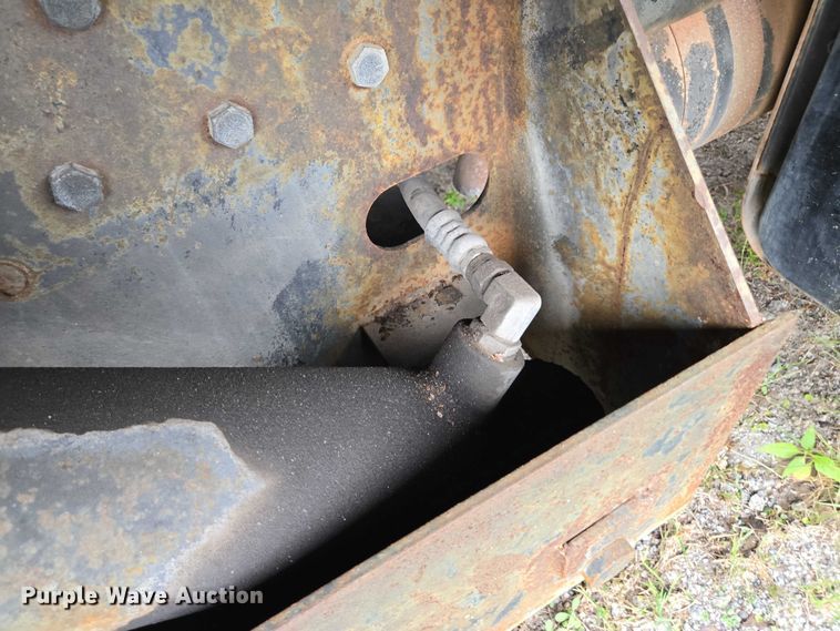 image for item DU2586 2000 Sterling L7501 dump truck