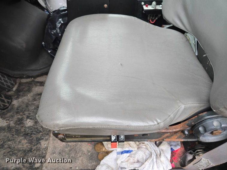 image for item DU2586 2000 Sterling L7501 dump truck