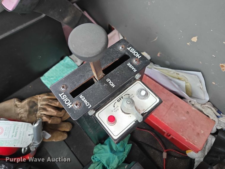 image for item DU2586 2000 Sterling L7501 dump truck