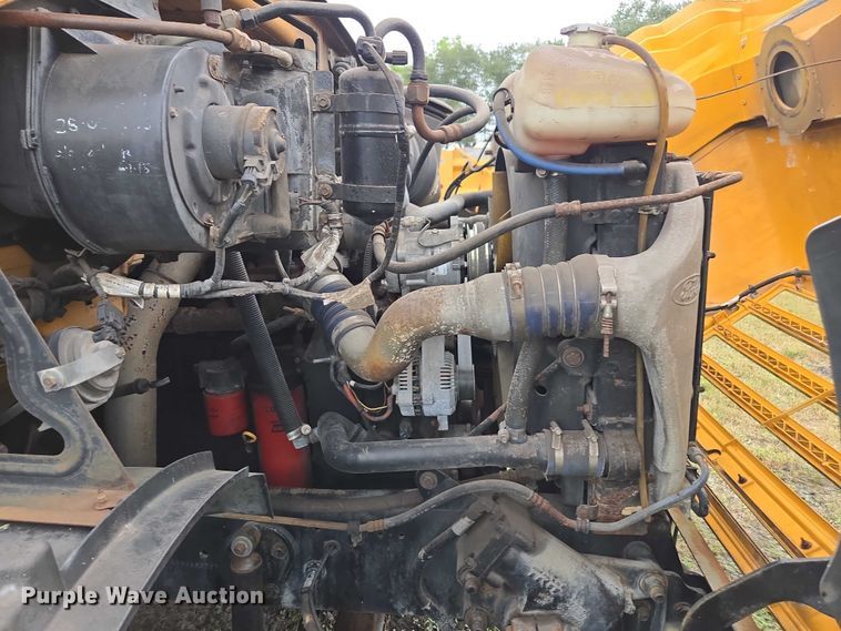 image for item DU2586 2000 Sterling L7501 dump truck