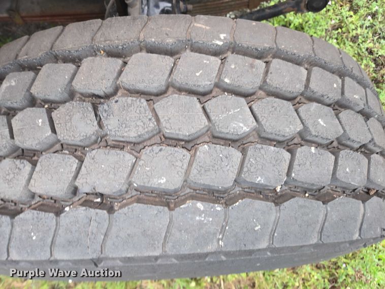 image for item DU2586 2000 Sterling L7501 dump truck