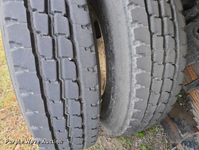 image for item DU2586 2000 Sterling L7501 dump truck