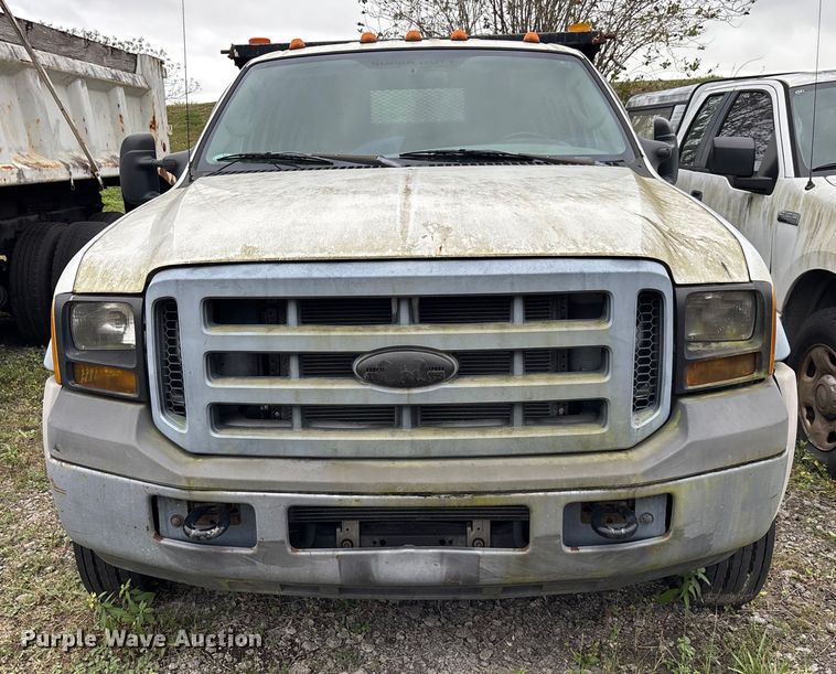 image for item DU2590 2007 Ford F-450 dump truck