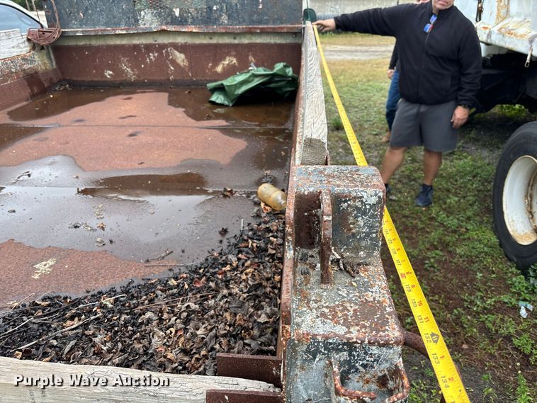 image for item DU2590 2007 Ford F-450 dump truck