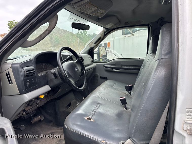 image for item DU2590 2007 Ford F-450 dump truck