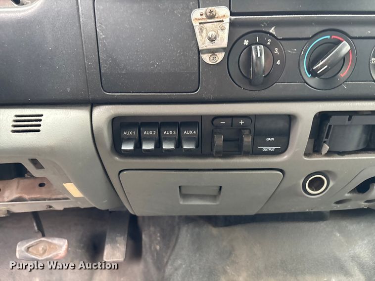 image for item DU2590 2007 Ford F-450 dump truck