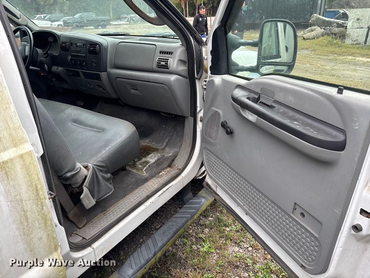 image for item DU2590 2007 Ford F-450 dump truck