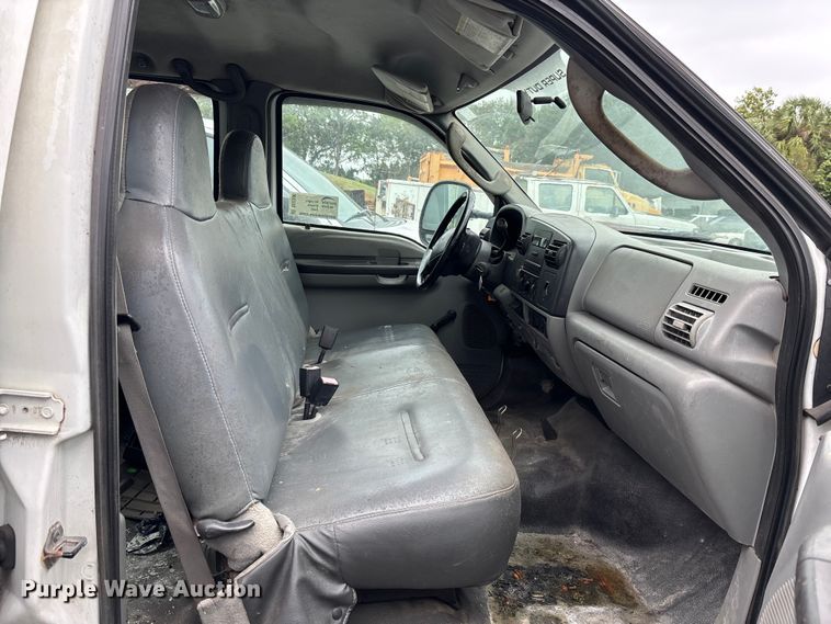 image for item DU2590 2007 Ford F-450 dump truck